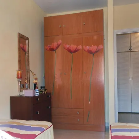 Guimar Apartment *